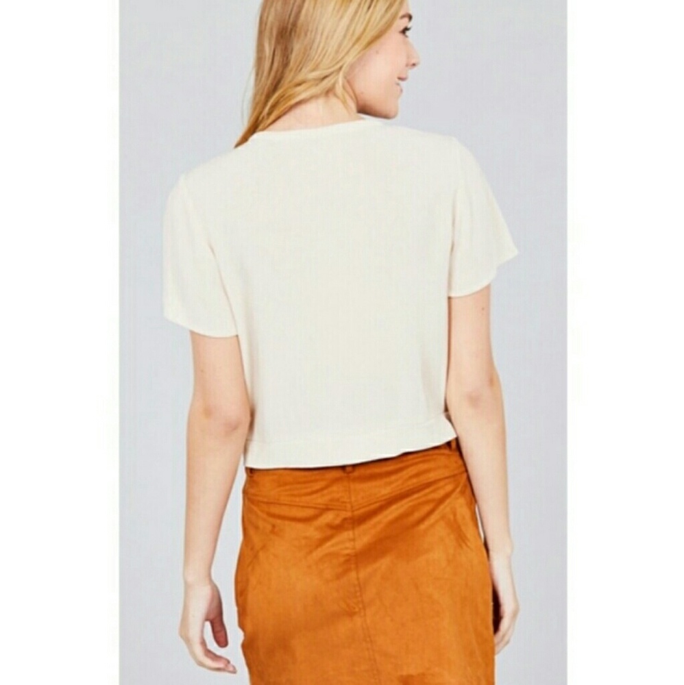 ⬇️M LEFT⬇️CREAM FRONT TIE TOP - Picture 4 of 7